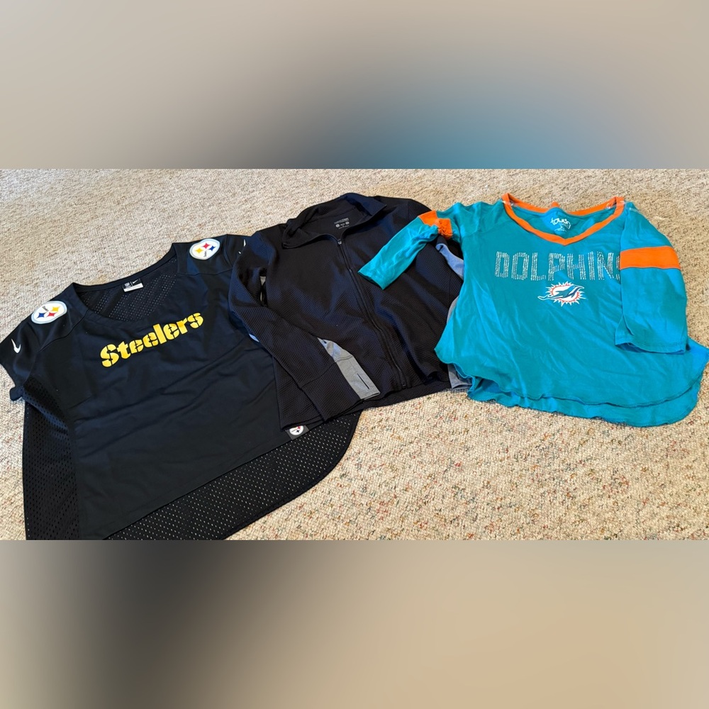 Women’s size large lot #37